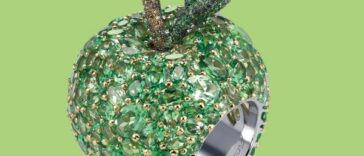 chopard A DELECTABLE APPLE RING
