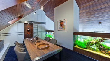 Villa with Aquarium