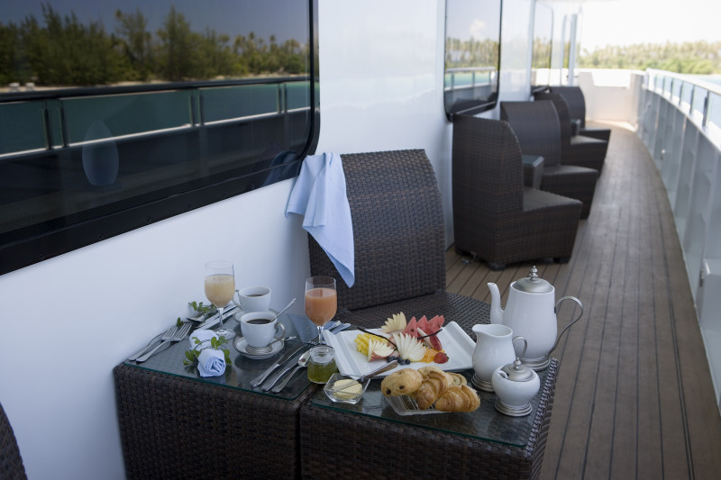 Nomade Yachting by Bora Bora Cruises inside
